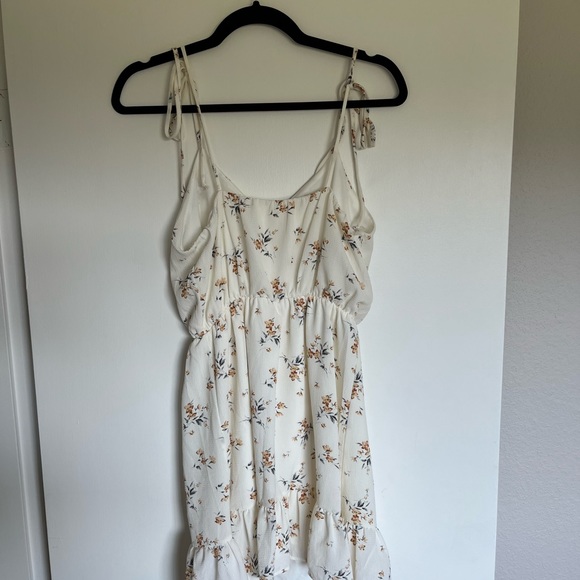 White floral summer dress size small - Picture 3 of 3
